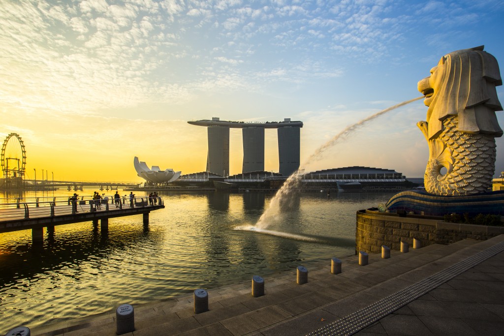 Singapore landmark Merlion with sunrise